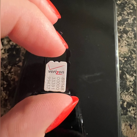 iPhone Series 7 - Picture 4 of 4